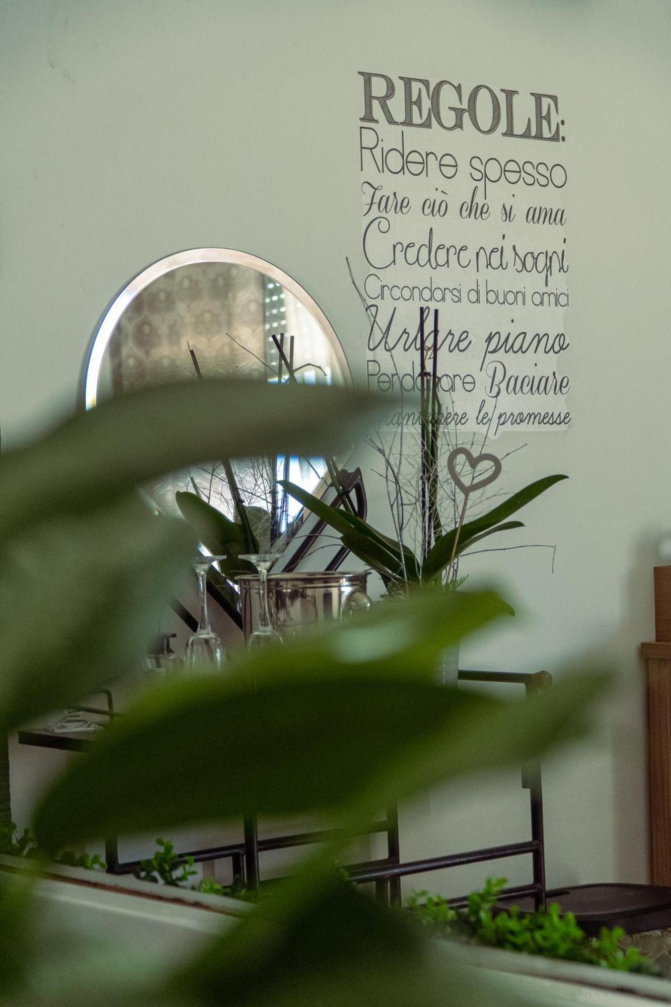Palmina'S Apartments Brindisi Luaran gambar